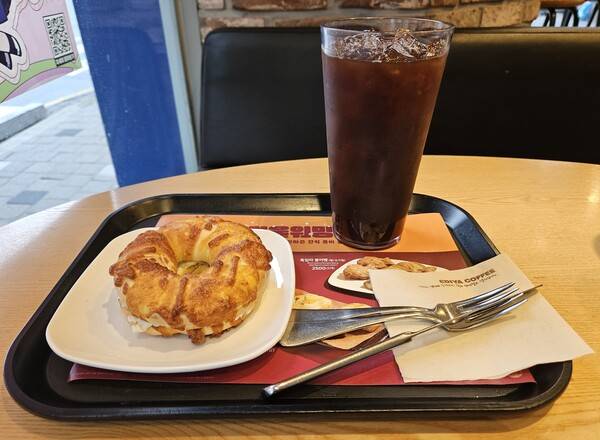 - 대파 베이컨 크림치즈 베이글이 맛있었다