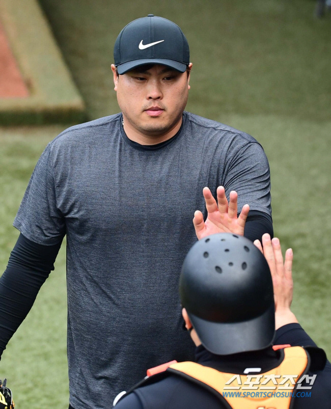 메이저리거 류현진(토론토)이 불펜 피칭을 하고 있다. 대전=최문영 기자 deer@sportschosun.com