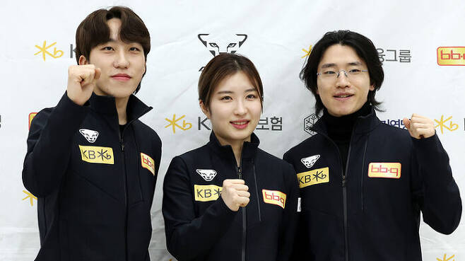 박지원(왼쪽부터) · 김길리 · 서이라