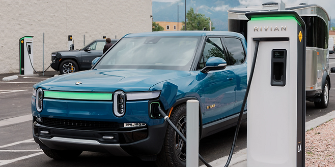 리비안 전기 픽업트럭 'R1T' (리비안 홈페이지 제공)