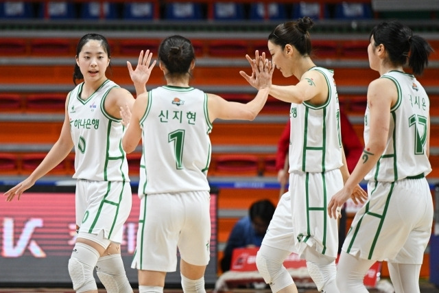 하나원큐 선수들/WKBL