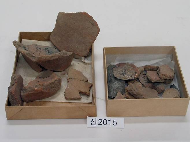 민무늬 토기 조각 [국립중앙박물관 제공. 재판매 및 DB 금지]