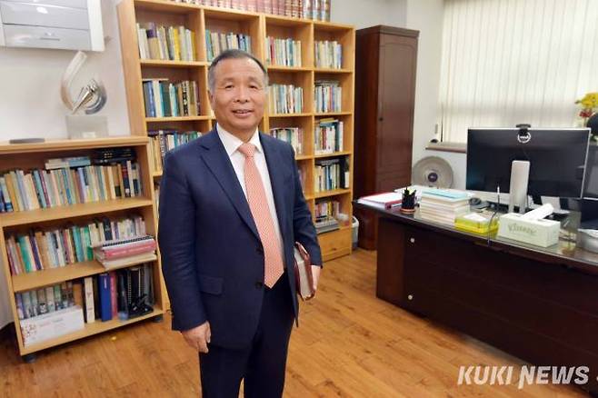 한진환 원장 집필실