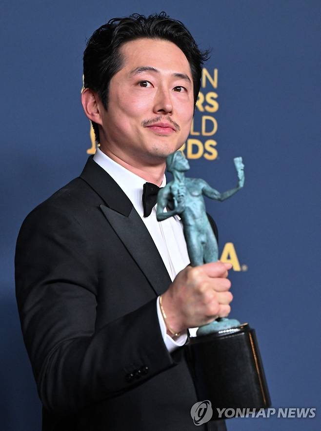미국 배우조합 시상식에서 TV 부문 남우주연상 받은 스티븐 연 [AFP=연합뉴스. 재판매 및 DB 금지]