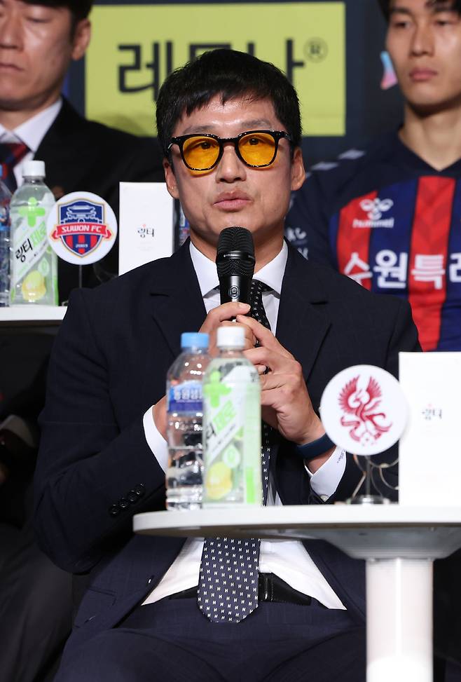 2024시즌 출사표 던지는 이정효 광주 FC 감독

<저작권자(c) 연합뉴스, 무단 전재-재배포, AI 학습 및 활용 금지>