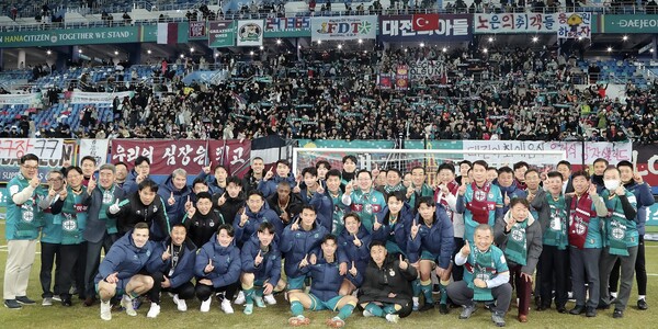 지난해 26일, 대전하나시티즌이 8년 만에 K리그1 승격에 성공한 뒤 홈 개막전에서 첫 승을 거두며 팬들에게 기쁨을 선사했다. ⓒ하나금융그룹