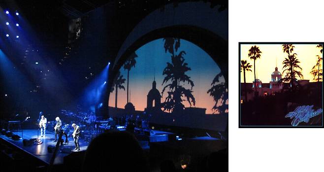 2010년 이글스의 공연 장면, 무대의 배경이 앨범 호텔 캘래포니아의 자켓 표지(오른쪽) 사진이다. 위키피디아