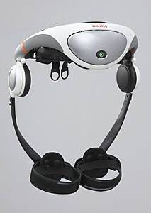 고령자의 보행을 돕는 로봇인 ‘리듬 보행 어시스트’. 혼다