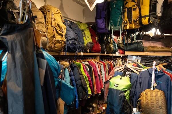 작은 규모의 가게이지만, 있을 건 다 있다.