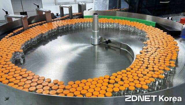 지난 2019년 GC녹십자 오창공장에 설립된 완제 공정 시설 ‘통합완제관(W&FF)’에서 제조된 혈액제제의 완제 공정 모습. (사진=김양균 기자)