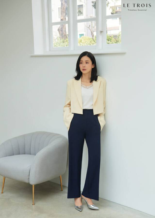 르투아 텐션업팬츠 이보영 화보컷