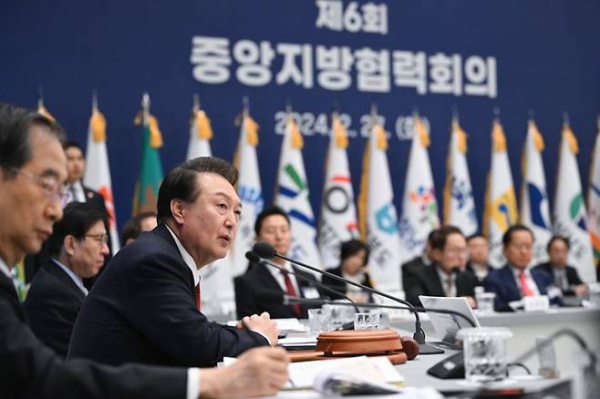 윤석열 대통령이 27일 청와대 영빈관에서 열린 제6차 중앙지방협력회의 '국민안심 의료대응, 따뜻한 늘봄학교'에서 마무리 발언하고 있다. ⓒ대통령실