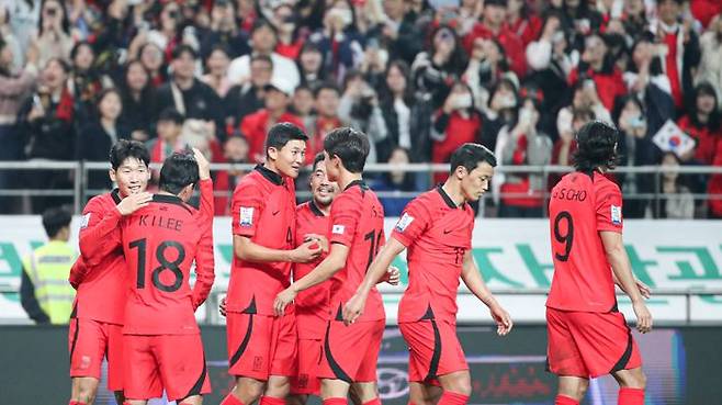 황 감독은 사분오열된 대표팀의 기강을 되살리기에 적합하다는 평가다. ⓒ 데일리안 방규현 기자