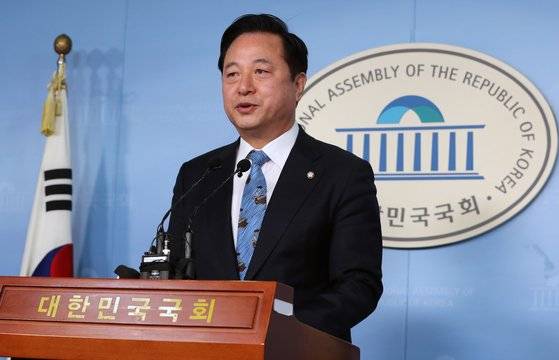 양산을에서 맞붙는 김태호(위 사진)·김두관 의원. [뉴스1]