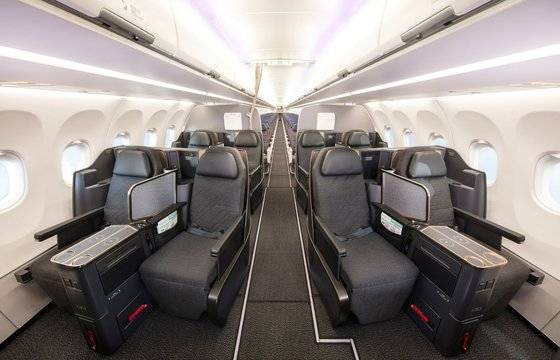 대한항공의 A321neo 항공기는 182석 규모의 협동체(단일 통로) 소형 항공기로 180도로 펼쳐지는 8석의 프레스티지 좌석을 장착했다.