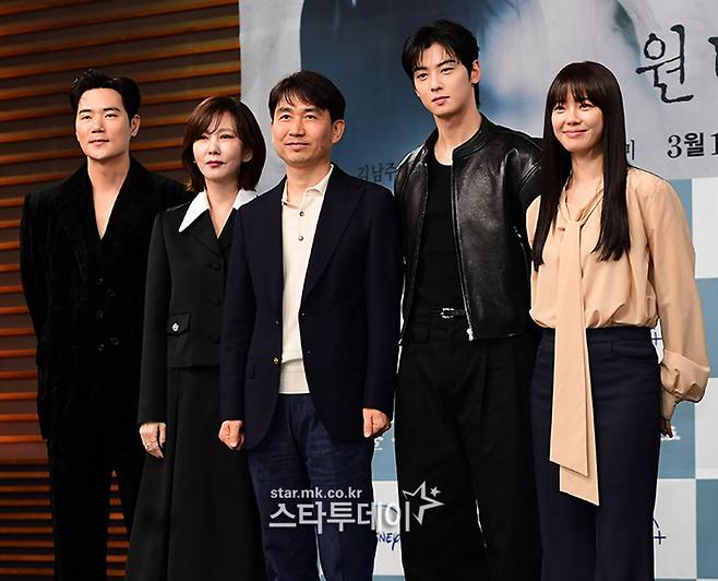 ‘원더풀 월드’ 김강우, 김남주, 이승영 감독, 차은우, 임세미(왼쪽부터). 사진=강영국 기자