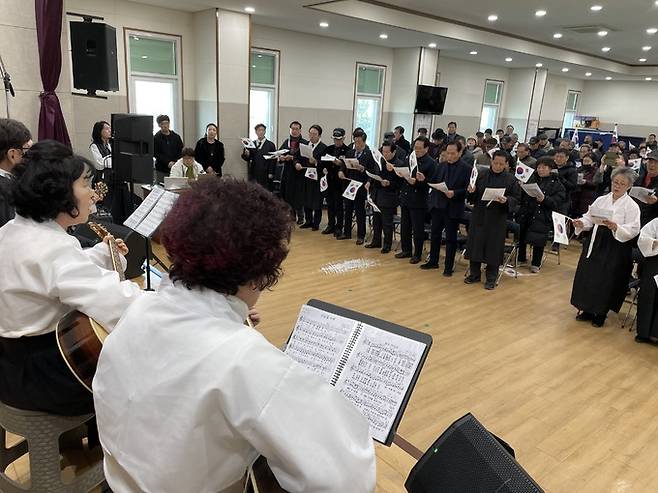 1일 충북 옥천군 이원면에서 ‘독립만세’ 재현행사가 펼쳐졌다.