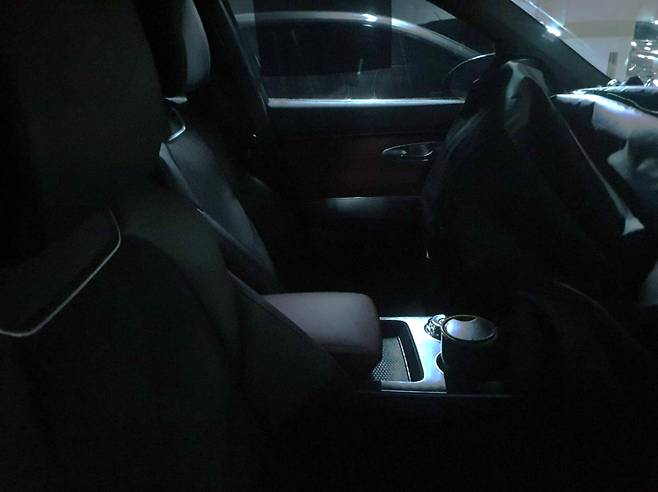 사진 : 제네시스 GV70 페이스리프트 테스트카 실내 (출처=NewCarscoops)