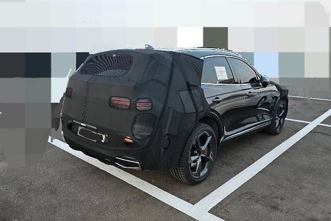 사진 : 제네시스 GV70 페이스리프트 테스트카 (출처=보배드림)