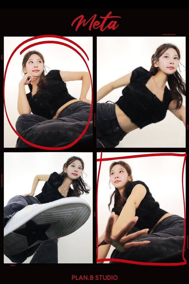 한 20대 여성이 포토부스 바닥에 설치된 카메라를 향해 발바닥을 보이며 포즈를 취하고 있다. /플랜비스튜디오 제공