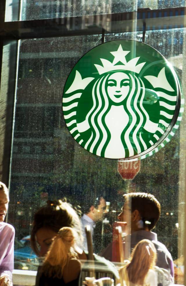 스타벅스는 오늘날의 카페 문화를 만드는 데 큰 역할을 했다. 게티이미지뱅크