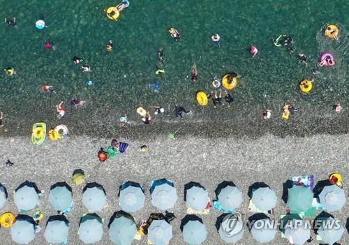 거제 학동 흑진주 몽돌해변 [연합뉴스 자료사진]