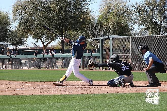 NC 김주원이 3일 미국 애리조나 글렌데일에서 열린 화이트삭스와 연습경기에서 결승타를 치고 있다. 사진 | NC 다이노스