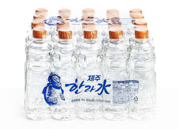 ‘로코노미’ 트렌드로 제주색을 강화한 미네랄 워터 ‘제주 한라수’.ⓒ한도그린F&B