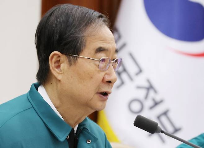 한덕수 국무총리가 3일 서울 종로구 정부서울청사에서 열린 의사집단행동 중앙재난안전대책본부(중대본) 회의에 참석해 발언하고 있다. ./사진=뉴시스