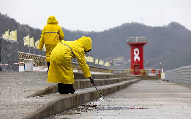 2월3일 진행된 66차 팽목바람길 걷기는 ‘줍깅(산책하며 쓰레기 줍기)’으로 진행되었다. ⓒ시사IN 조남진