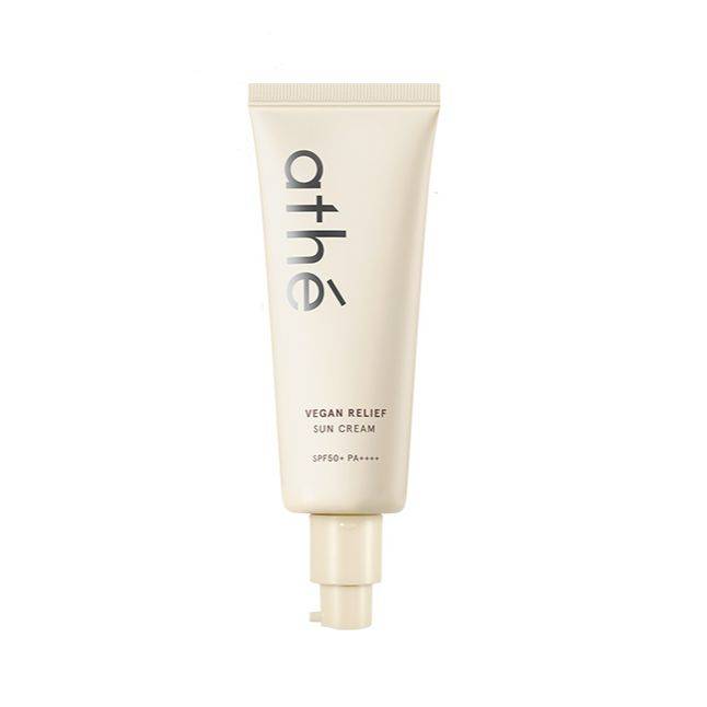 아떼 비건 릴리프 무기자차 선크림 SPF50+ PA++++ - 유효 성분으로 100% 징크옥사이드만 썼으며 자극에 의해 생긴 붉은 기를 가라앉히는 진정 성분을 함유한 상아빛 수분 크림 타입. 70mL 4만2천원.