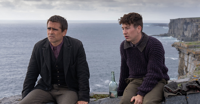 납득할 설명을 못 들은 채 절교당한 파우릭(왼쪽)은 자기 고민을 마을 사람들에게 털어놓는다. [사진 제공=월트디즈니컴퍼니코리아]