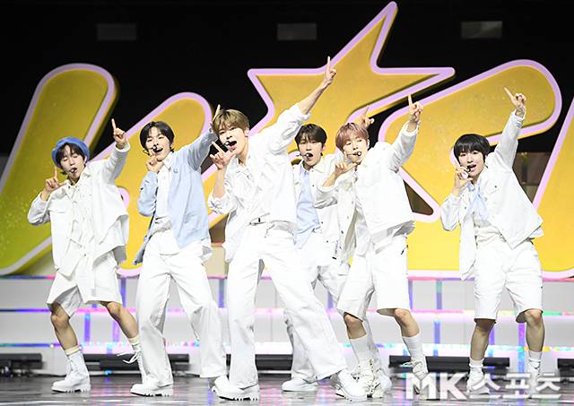 NCT WISH(엔시티 위시)가 재현, 도영에게 응원과 격려를 받았다고 밝혔다. 사진=천정환 기자