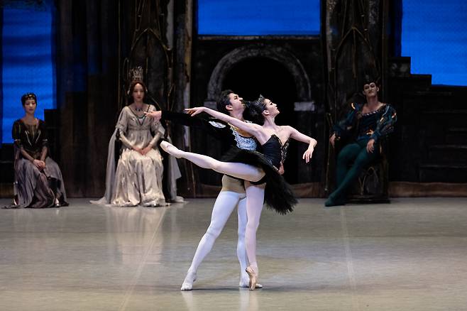 The Korean National Ballet's "Swan Lake" (Korean National Ballet)