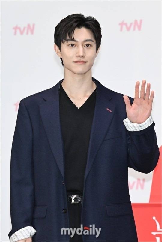 장영우, 김희원 감독을 비롯해 배우 김수현, 김지원, 박성훈, 곽동연, 이주빈이 참석한 tvN '눈물의 여왕' 제작발표회. / 송일섭 기자 andlyu@mydaily.co.kr