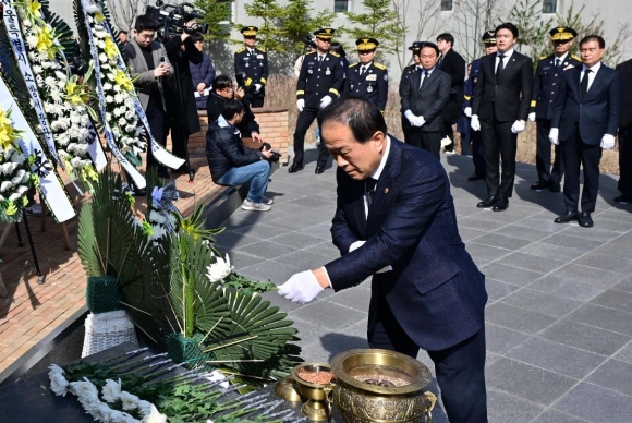 서울 은평구 서울소방학교에서 개최된 ‘소방 영웅길’ 명예도로명 지정 기념식에 참석한 김용호 의원