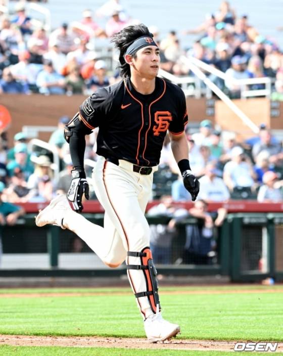 이정후의 28일(한국시간) 경기 모습.
