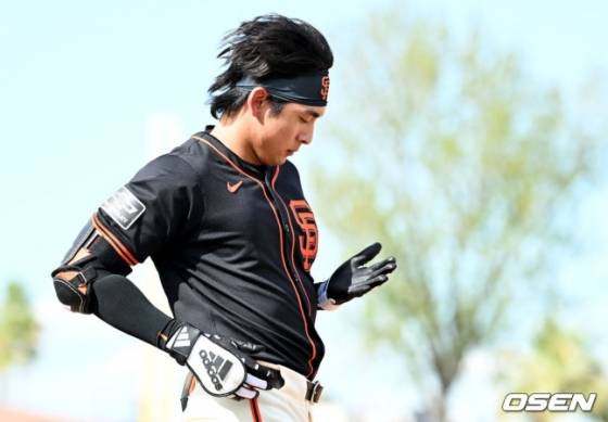 이정후의 28일(한국시간) 경기 모습.