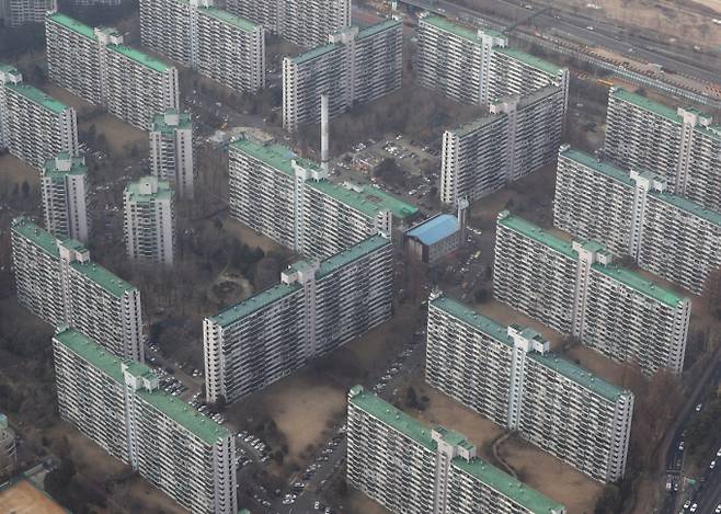 서울 아파트값은 8주 연속 보합(0.00%), 경기·인천은 7주 연속 보합을 보였고 신도시는 0.01% 하락했다. /사진=뉴스1