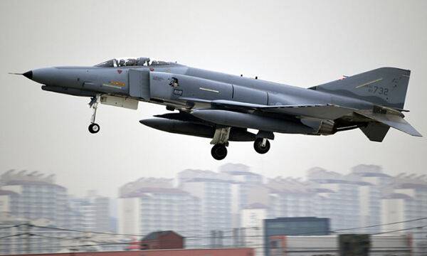 한국&nbsp;공군이 운용하는&nbsp;F-4 팬텀 전투기 모습. 공군본부 홈페이지