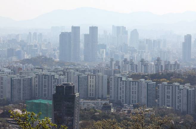 서울 남산에서 바라본 아파트 일대.(사진=연합뉴스)