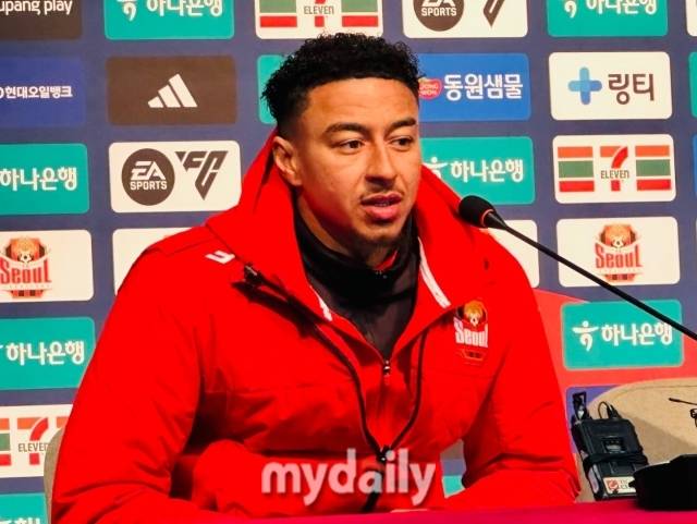 인천전 후 인터뷰를 진행한 린가드/최병진 기자