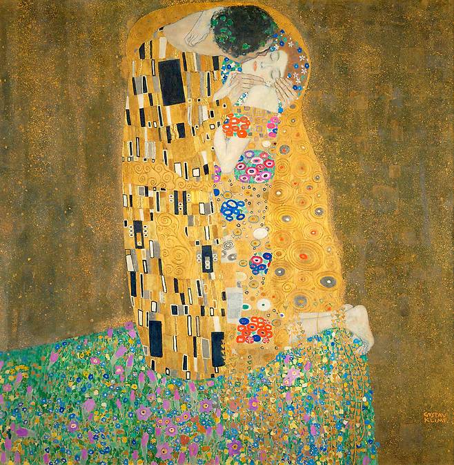 구스타프 클림트, 키스, 1908~1909(그림 확대). 클림트의 황금시대에 그려진 작품. 대담한 에로티시즘이 금기되던 시기지만 그림이 주는 분위기와 표현에 의해 검열을 피해갈 수 있었다. 그림의 모델은 클림트 자신 그의 정신적 연인인 에밀리에 플뢰게인 것으로 해석된다. 이 작품으로 클림트는 대중의 열광적인 지지를 받게 됐다. [벨베데레 궁전]