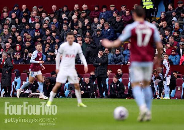 사진=게티이미지.&nbsp;토트넘 훗스퍼는 10일 오후 10시(한국시간) 영국 버밍엄에 위치한 빌라 파크에서 열린 2023-24시즌 프리미어리그(PL) 28라운드에서 아스톤 빌라에 4-0 승리를 거뒀다. 승점 3점을 추가한 토트넘은 리그 5위(승점53)를 유지했다. 4위 아스톤 빌라(승점55)보다 한 경기 덜 치른 가운데 승점 2점 차로 격차를 좁혔다.&nbsp;