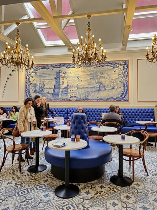 파브리카 다 나타 아줄레주 장식.