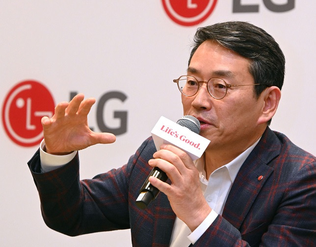 조주완 CEO가 CES 2024 기자간담회에서 발언하고 있다./사진=LG전자 제공