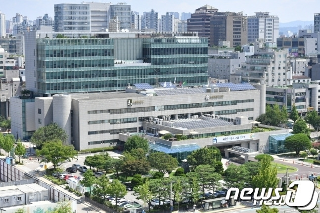 수원시청 전경. (수원시 제공) ⓒ News1