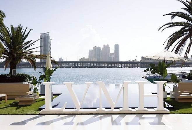 마이애미의 빌라에서 프라이빗하게 열린 ‘LVMH 워치 위크 2024’.