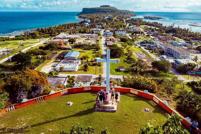 로타 대표 명소 중 하나인 송송 빌리지 전망대 / 사진=마리아나관광청