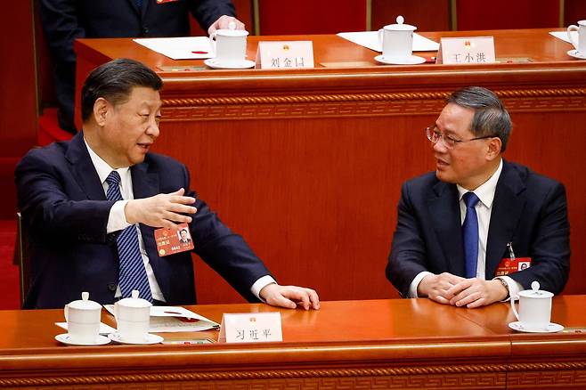 시진핑 중국 국가주석(왼쪽)과 리창 공산당 중앙정치국 상무위원.ⓒEPA